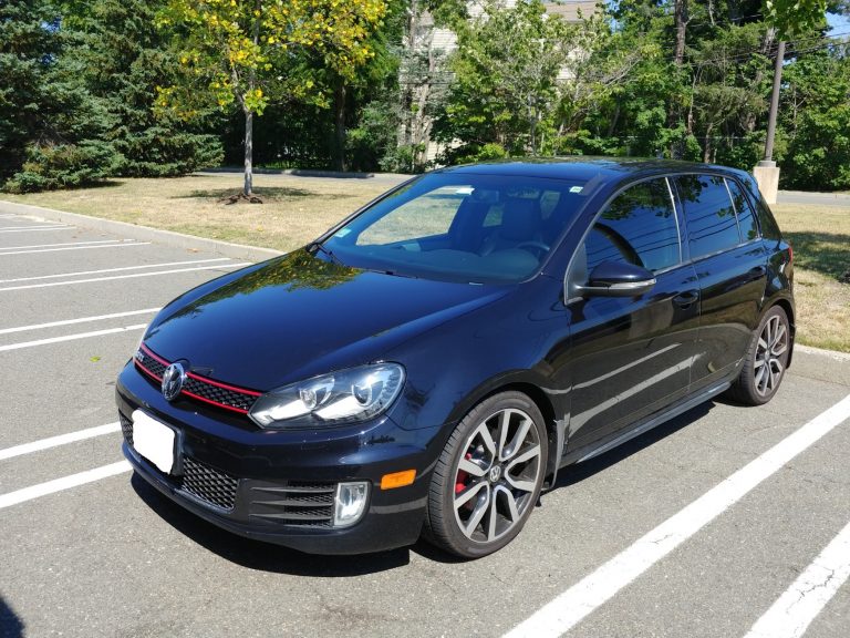 Right Next Door – Windshield Replacement on a 2012 VW GTI