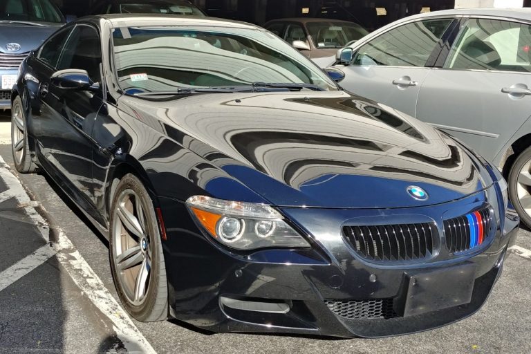 Windshield Replacement on a 2007 BMW M6