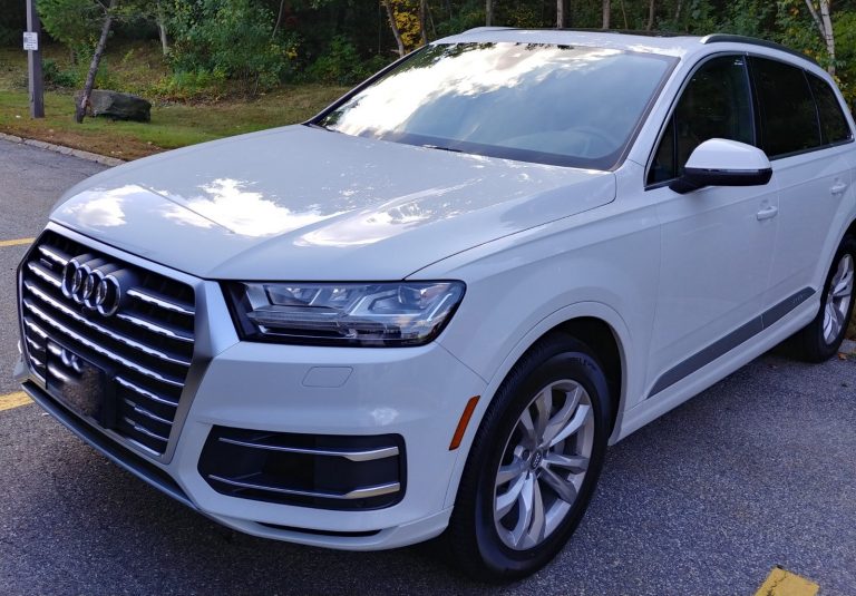 Windshield Replacement on a 2018 Audi Q7
