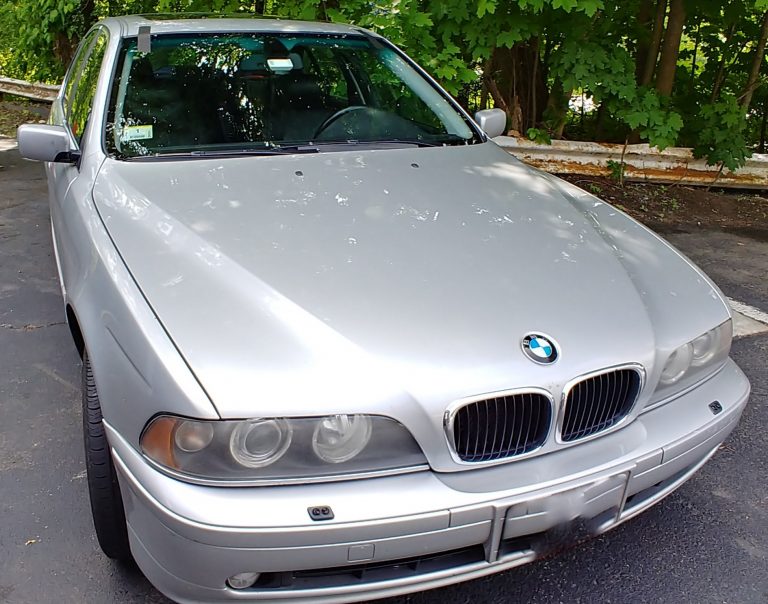 Windshield Replacement on a 2002 BMW 530