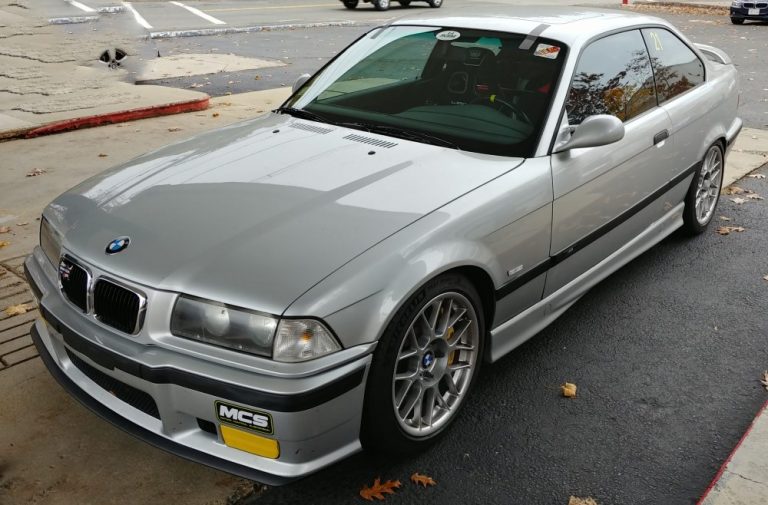 Windshield Replacement on a 1993 BMW M3