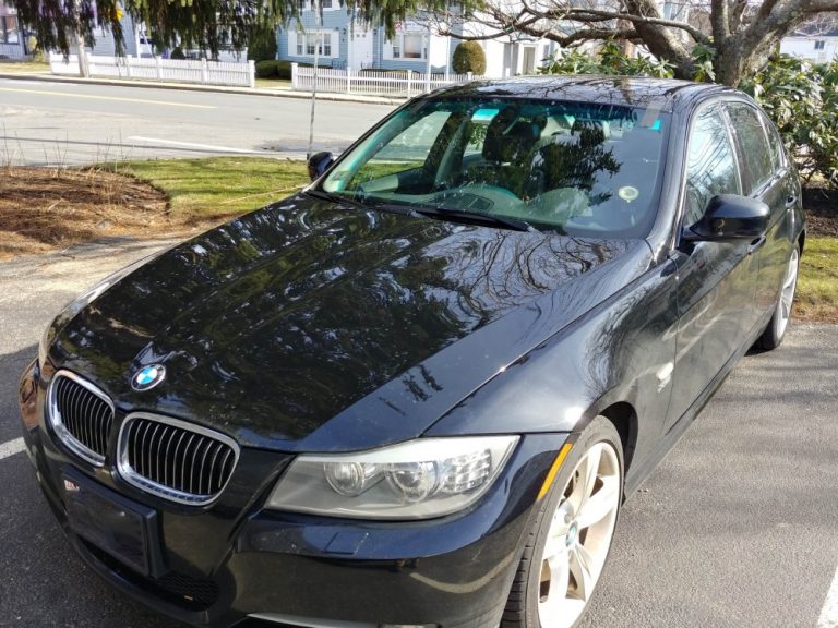 Windshield Replacement on a 2011 BMW 335