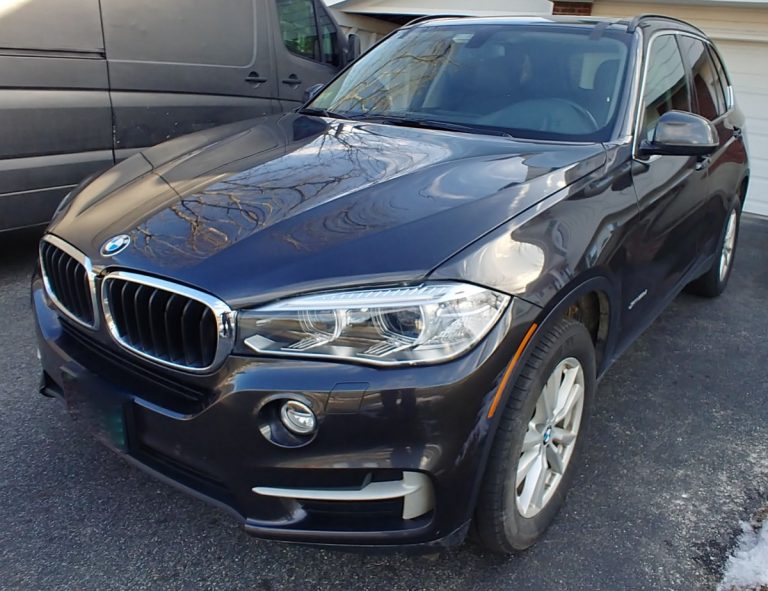 Windshield Replacement on a 2014 BMW X5