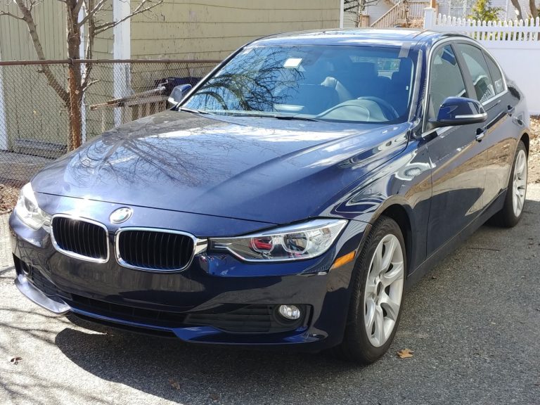 Windshield Replacement on a 2015 BMW 320