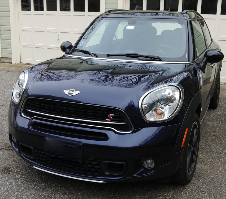 Windshield Replacement on a 2016 MINI Countryman