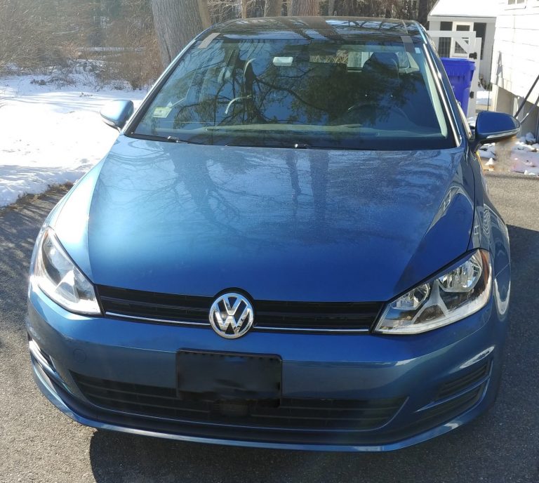Windshield Replacement on a 2017 Volkswagen Golf