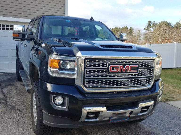 Windshield Replacement on a 2018 GMC Sierra