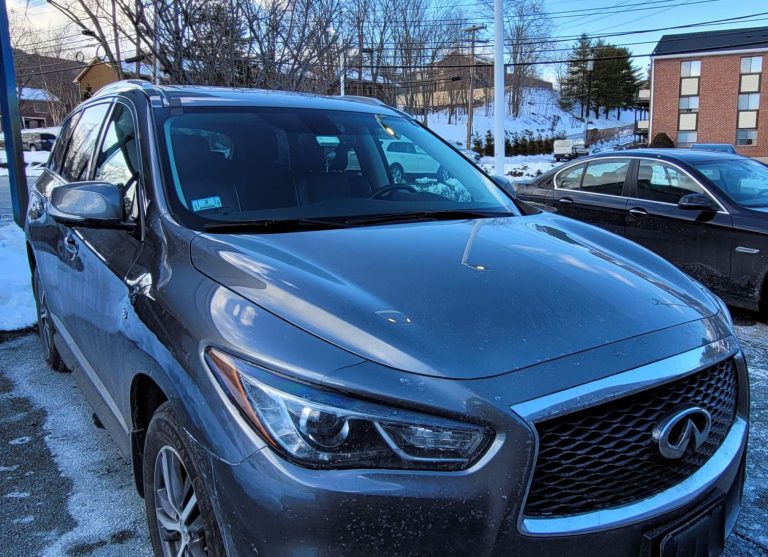 Windshield Replacement on a 2018 Infiniti QX70