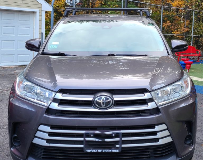 Windshield Replacement on a 2017 Toyota Highlander