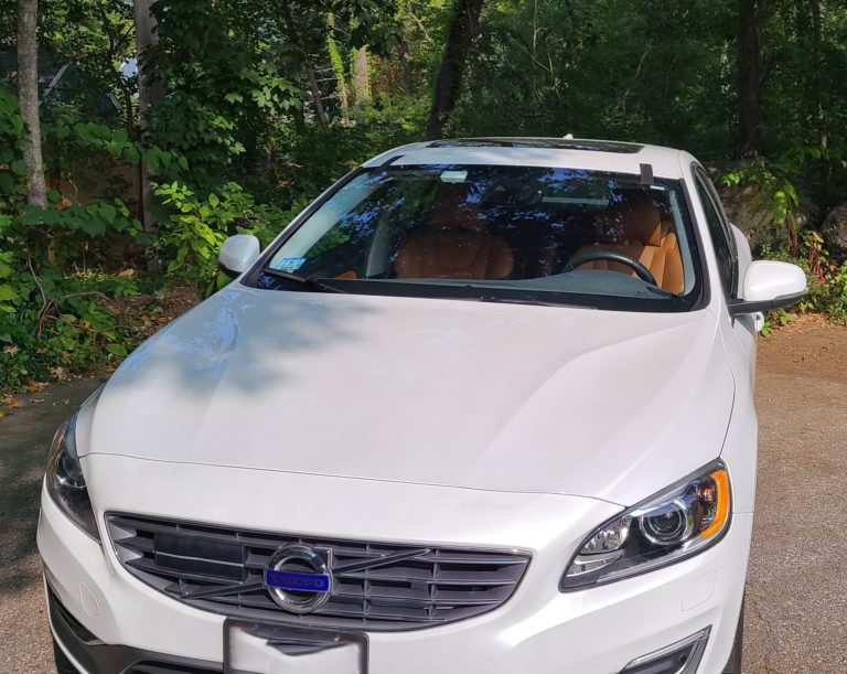 Windshield Replacement on a 2018 Volvo S60