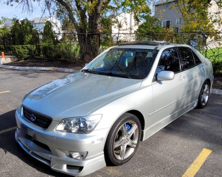 Windshield Replacement on a 2002 Lexus IS 300