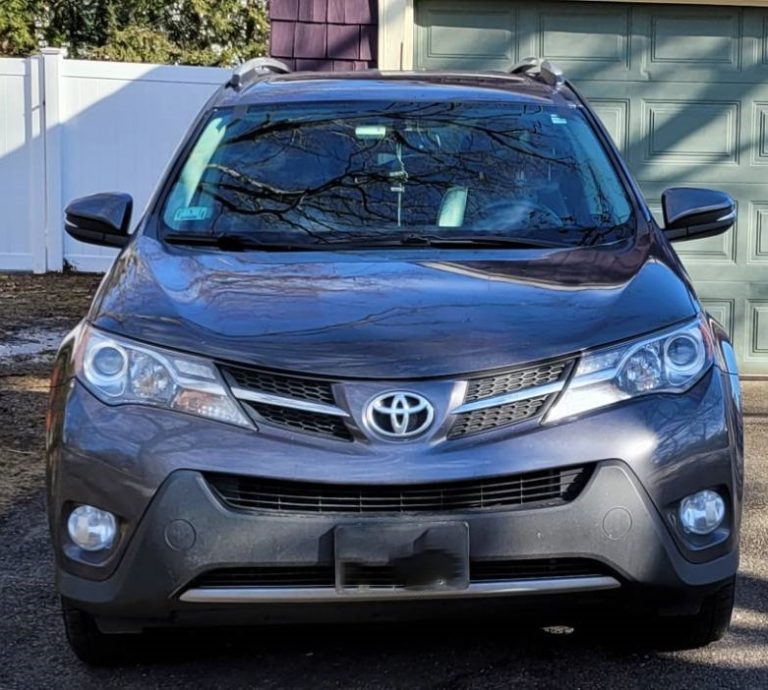 Windshield Replacement on a 2015 Toyota RAV4 Titan Auto Glass