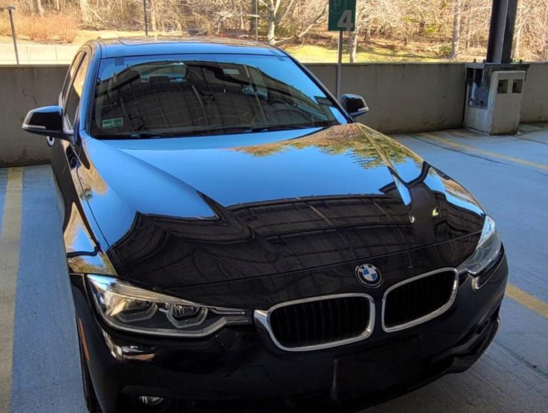 Windshield Replacement on a 2018 BMW 328