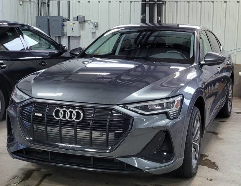 Windshield Replacement on a 2021 Audi e-tron
